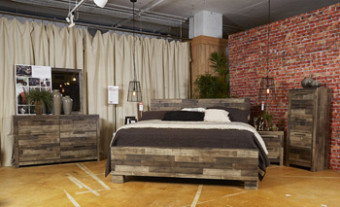 View Derekson Queen 5 Piece Bedroom Set